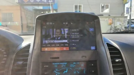 부산 네비게이션 매립 시공장착점 입니다.쉐보레 윈스톰.8인치 네비게이션으로 업그레이드 했습니다