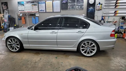BMW3 시리즈.루마버텍스900썬팅필름으로 재시공을 하였습니다