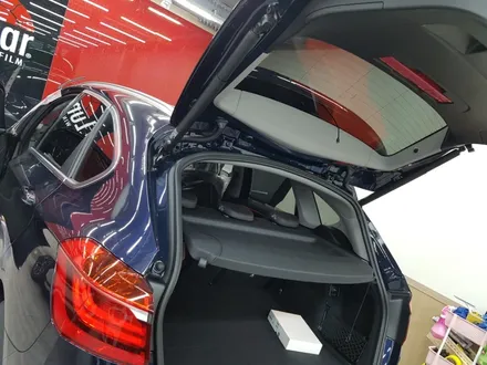 BMW 엑티브투어러.              레이노 썬팅 시공