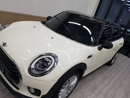 부산BMW 미니 클럽맨 썬팅시공