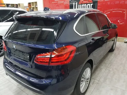 BMW 엑티브투어러.              레이노 썬팅 시공