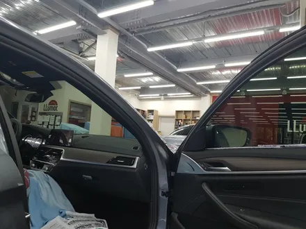 부산BMW5시리즈 썬팅.블박.보조배터리.하이패스 시공
