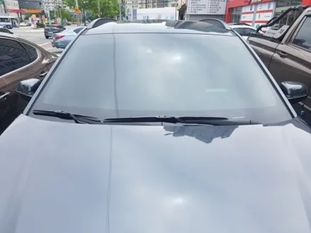 현대 코나 하이브리드 차량.부산 루마열차단 썬팅 시공.