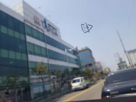 부산썬팅.카디언 열반사 썬팅. 그랜드카니발.기존필름제거후 카디언 ○헬리○ 재시공.