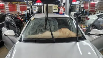 전면썬팅.아반떼AD 전면유리,루마버텍스썬팅으로 재시공 했습니다