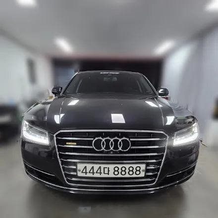 아우디 A8 D4 60TDI, 신형 R8 4버튼 핸들 장착 및 4버튼 활성화로 실내 업그레이드 / 양주, 구리, 의정부