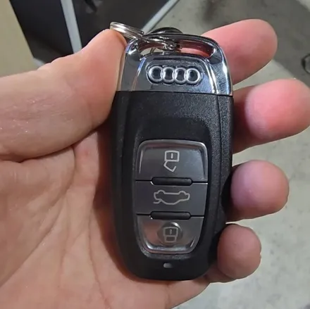 아우디 R8 V10 스파이더, 신형R8핸들 장착과 버튼 인스톨로 엔진 스타트!!! / 양주, 구리, 의정부