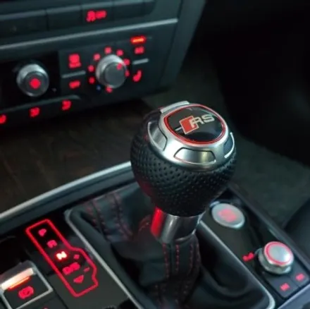아우디 A6 C7 35TDI, 순정 카플레이/안드로이드 활성화, D컷 핸들/RS기어노브 교체로 업그레이드 / 양주, 구리, 의정부