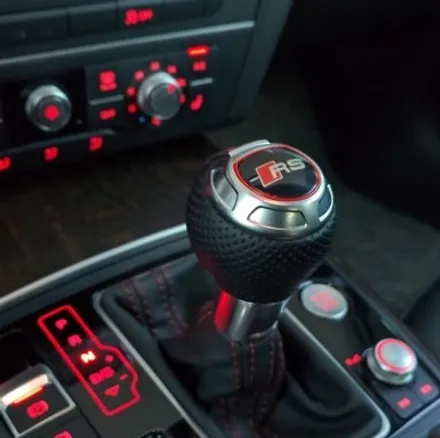 아우디 A6 C7 35TDI, 순정 카플레이/안드로이드 활성화, D컷 핸들/RS기어노브 교체로 업그레이드 / 양주, 구리, 의정부