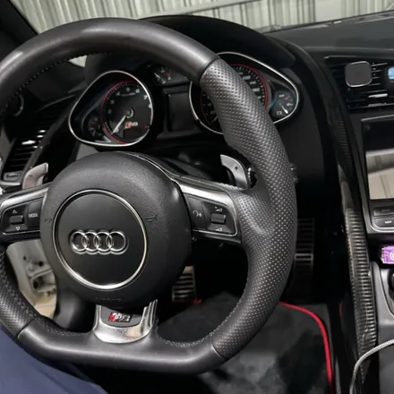 아우디 R8 V10 스파이더, 신형R8핸들 장착과 버튼 인스톨로 엔진 스타트!!! / 양주, 구리, 의정부