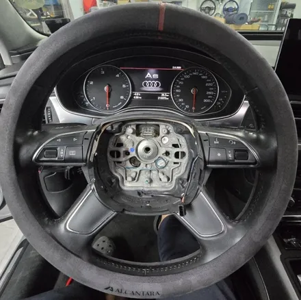 2012년식 A6 3.0TDI, 순정형 D컷핸들&원형 타공 기어노브 세트 교체 / 양주, 구리, 의정부