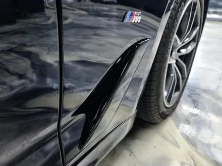BMW 5시리즈 랩핑 520i 크롬죽이기 파주랩핑 텐토르 / 고양시 덕양구 삼송동