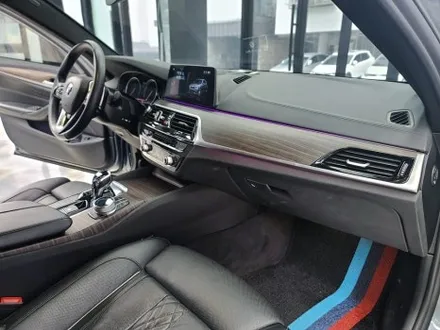 BMW 5시리즈 G30 실내 카본 랩핑, 일산랩핑 / 고양시 덕양구 삼송동