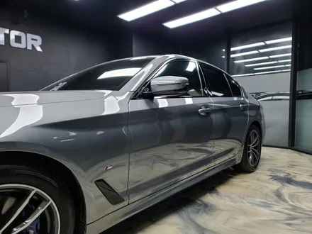 BMW 5시리즈 520i 랩핑 크롬죽이기 그릴랩핑 일산랩핑 덕양구랩핑 / 고양시 덕양구 삼송동