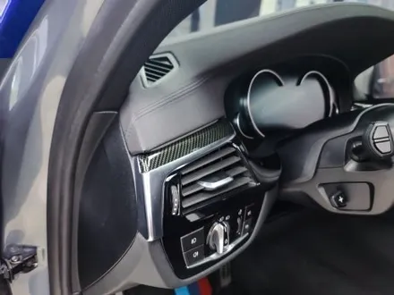 BMW 5시리즈 G30 실내 카본 랩핑, 일산랩핑 / 고양시 덕양구 삼송동