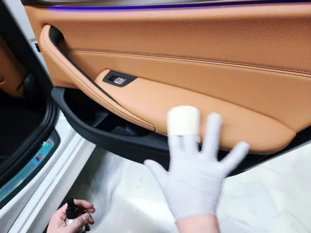 일산랩핑 BMW520i 크롬죽이기 랩핑 클리프디자인 라이트ppf 아우토슈첸 가죽코팅 시공 텐토르고양 / 고양시 덕양구 삼송동