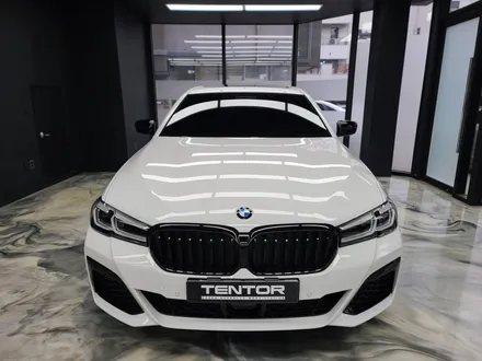 BMW5시리즈 520i 크롬죽이기 사이드미러랩핑 일산랩핑 고양랩핑 랩핑잘하는곳 텐토르고양 / 고양시 덕양구 삼송동