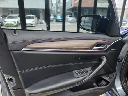 BMW 5시리즈 G30 실내 카본 랩핑, 일산랩핑 / 고양시 덕양구 삼송동