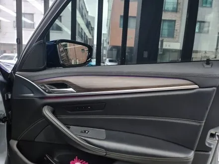 BMW 5시리즈 G30 실내 카본 랩핑, 일산랩핑 / 고양시 덕양구 삼송동