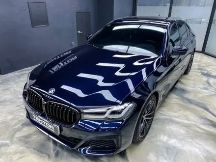 BMW G30 5시리즈 크롬죽이기 랩핑 시공으로 블랙팩 완성, 일산랩핑 / 고양시 덕양구 삼송동