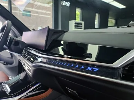 BMW X7 카본 실내 랩핑으로 고급스러움을 더하다, 일산랩핑 텐토르 / 고양시 덕양구 삼송동