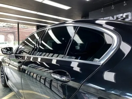 BMW 520i 럭셔리 5시리즈 크롬죽이기 시공기, 은평구 랩핑 / 고양시 덕양구 삼송동