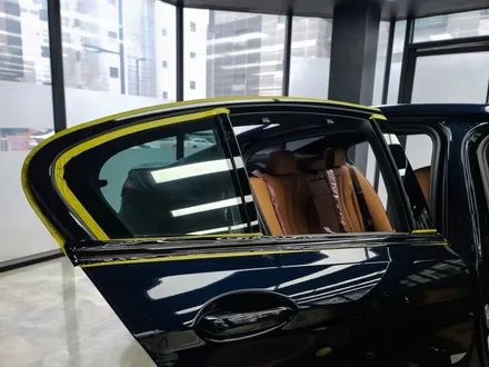 BMW 5시리즈 랩핑 520i 크롬죽이기 파주랩핑 텐토르 / 고양시 덕양구 삼송동