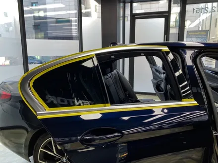BMW G30 5시리즈 윈도우몰딩 크롬죽이기 랩핑 그릴교체 일산랩핑 텐토르 / 고양시 덕양구 삼송동