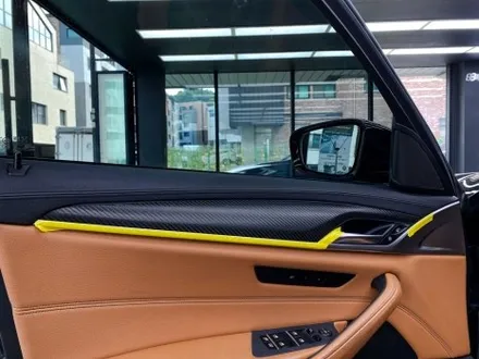 고양 BMW 5시리즈 무광 카본 실내 랩핑 / 고양시 덕양구 삼송동