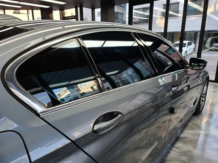 BMW 5시리즈 530i 블락포디 스카이블루 반사필름 덕양구 썬팅 / 고양시 덕양구 삼송동