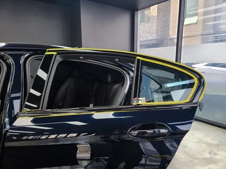 BMW 5시리즈 윈도우라인 크롬죽이기 고양랩핑 / 고양시 덕양구 삼송동
