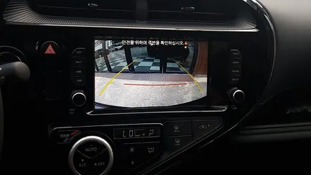 전주수입차내비전문 토요타 프리우스C 전용 집중키마감재를 이용한 8인치내비게이션매립 / 전주 덕진동