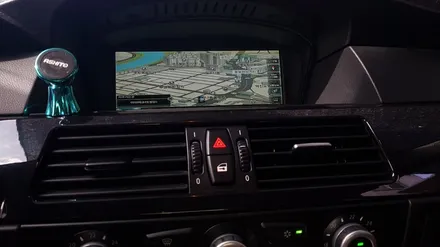 BMW 520i 아이머큐리 셋탑내비게이션  CSS3와 후방카메라 매립-카클래스- / 전주 덕진동