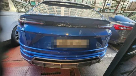 오늘은 메탈릭 블루!! 람보르기니 수리 ,우루스 뒤 범퍼 판금도색 / 강남 대치동