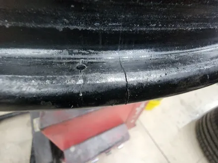 벤츠 CLS 450 휠 굴절, 크랙  깨짐 용접 복원 잘 해서 안전성을 찾았어요 / 강남 대치동