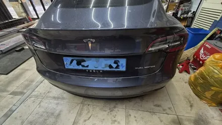 테슬라 뒤범퍼 판금도색, 뒤휀다 덴트로 완벽한 수리 추천 / 강남 대치동