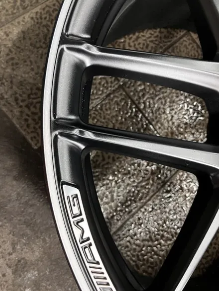 S63 AMG  강남 휠복원 무광 블랙컷팅 완벽하게 수리 됐습니다. / 강남 대치동