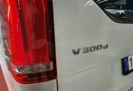 벤츠v클래스 ~ v300 수리 보험처리 작업을 덴트 진행! / 강남 대치동