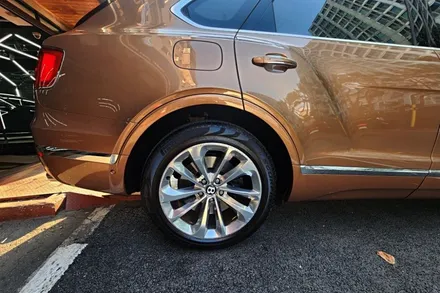 럭셔리 SUV 벤틀리 벤테이가 버핑휠 휠복원 작업 퀄리티. / 강남 대치동