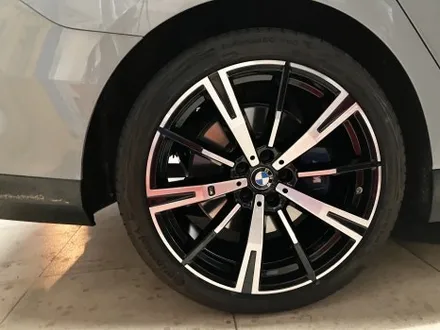 2025년식 BMW M2의 특징과  M2 블랙 휠, 530i X Drive 커팅휠 휠 복원 결과. / 강남 대치동