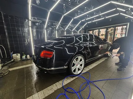 비오는 봄날 오늘도 골드엠에는 많은 차들이 입고되었다. / 강남 대치동