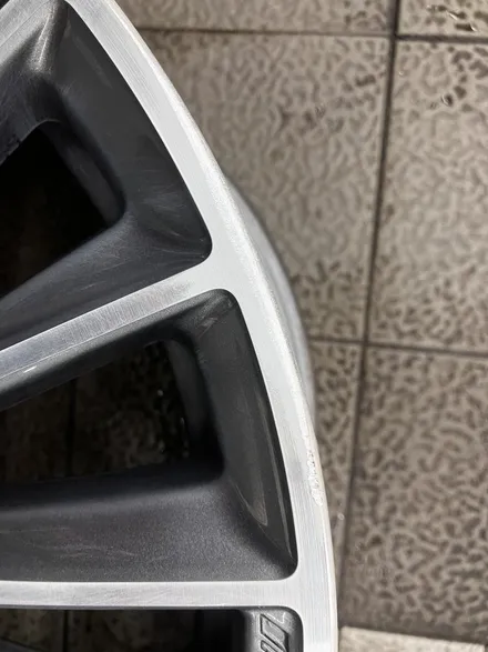 강남 (맑음): 오늘 벤츠 세대 c220, e350, a45 휠복원 진행 / 강남 대치동