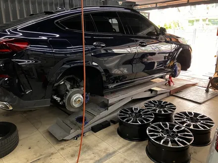 BMW X6 신차 크롬죽이기 휠을 블랙휠로 만들었어요 / 강남 대치동