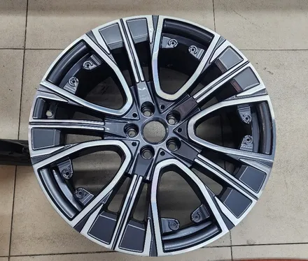 최신형 BMW 740d 휠복원~ 따끈따끈 새차 휠이 긁혔을때 / 강남 대치동