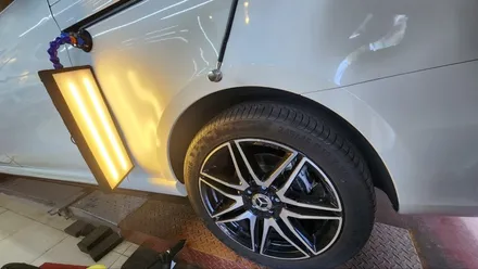 벤츠v클래스 ~ v300 수리 보험처리 작업을 덴트 진행! / 강남 대치동
