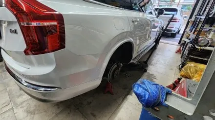 볼보 XC90, 벤츠 GLE350d 단골 고객님들의 자차 보험처리, 판금도색과 휠복원 시공 후기 / 강남 대치동