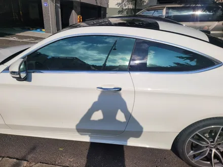 벤츠 C63 AMG 쿠페 신차썬팅+ 신차패키지+ 블락포디 비바 반사필름 썬팅(은평구/서대문구/녹번동) / 서울 은평구