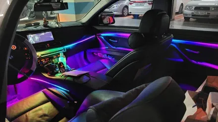 (출장)BMW F10 5시리즈 520d 코더스엠비언트 비노출 시공! 분위기가 확 달라졌습니다! / 시흥, 안산, 군포, 안양