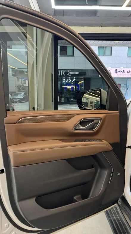 쉐보레 타호로 알아보는 비노출 엠비언트 시공 국산 코더스 서울 경기 자동차 튜닝 / 시흥, 안산, 군포, 안양