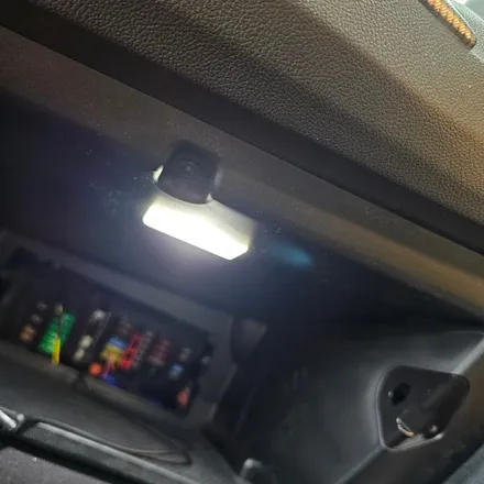 2024 BMW M135i 삭제된 글로브박스 조명 되찾기! 에이엠비에서 가능합니다. 경기 시흥 목감 안산 실내 튜닝 글로브박스 조명 실내등 led / 시흥, 안산, 군포, 안양